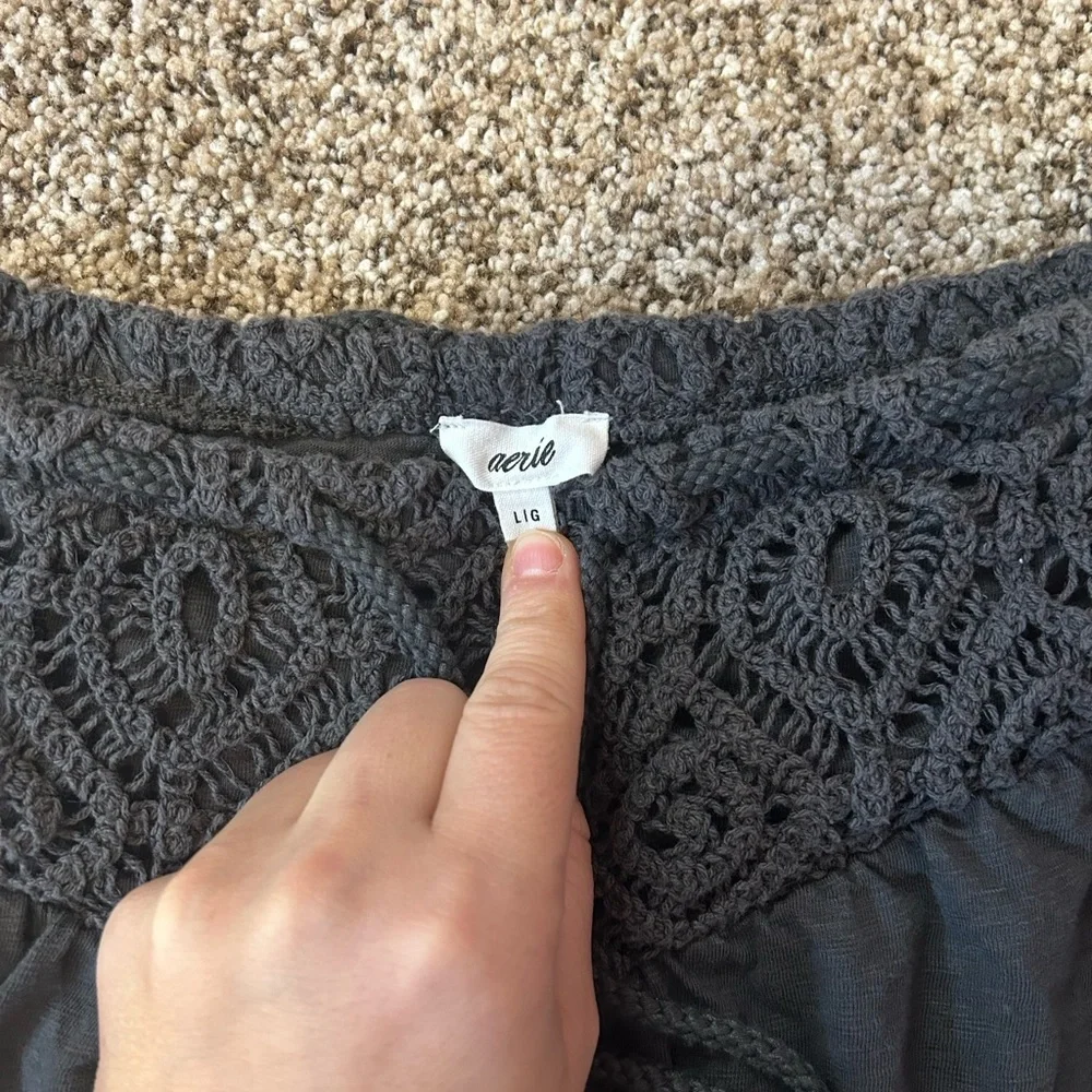 Aerie Women’s Shorts Size Large - Picture 2 of 3